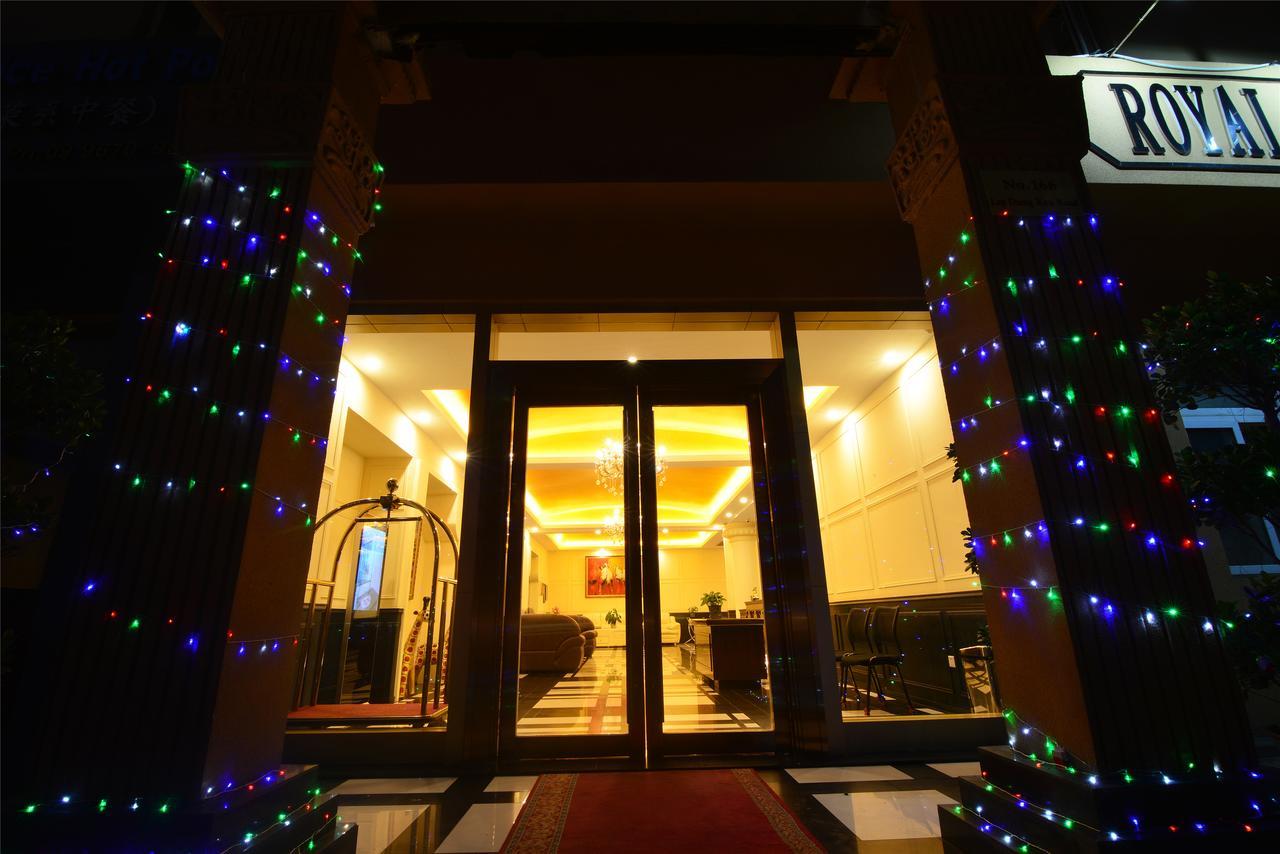 Royal Holiday Hotel Yangón Exterior foto