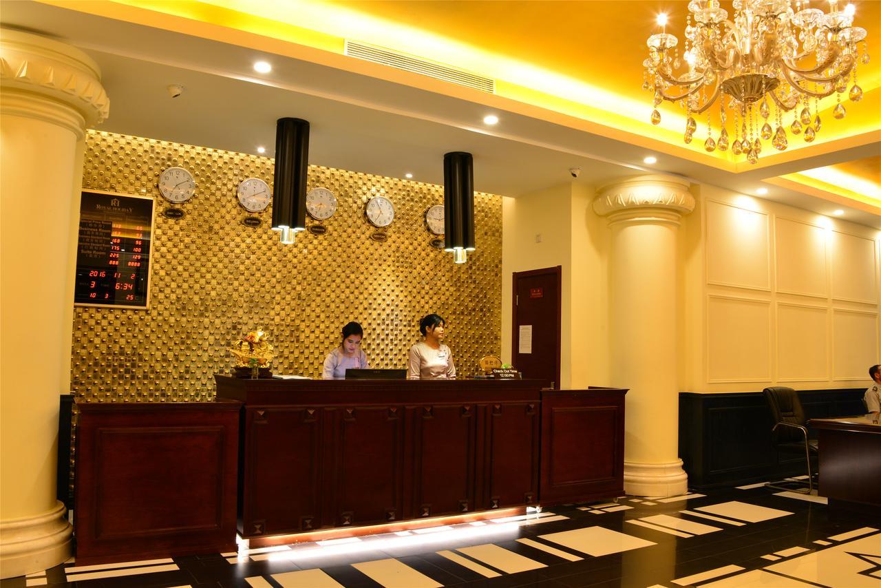 Royal Holiday Hotel Yangón Exterior foto
